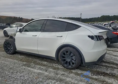 2021 Tesla Model Y z USA, uszkodzony, nr VIN 5YJYGAEEXMF218348